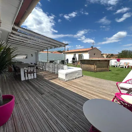 Apartment Grand Avec Terrasse Et Piscine Privee