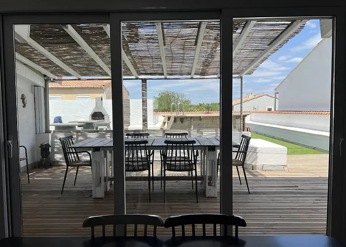Daire Grand Avec Terrasse Et Piscine Privee Saint-Pierre-la-Mer (Aude)